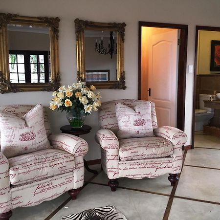 ダーバン ファイブ バーンハム ゲスト ハウス Bed & Breakfast 部屋 写真