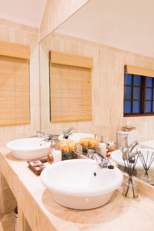ダーバン ファイブ バーンハム ゲスト ハウス Bed & Breakfast 部屋 写真