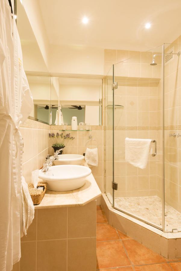 ダーバン ファイブ バーンハム ゲスト ハウス Bed & Breakfast エクステリア 写真